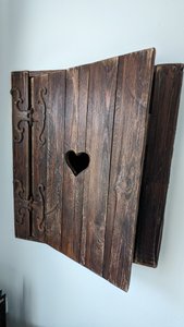 Einbauschrank mit Herz Woodenart-shop.de